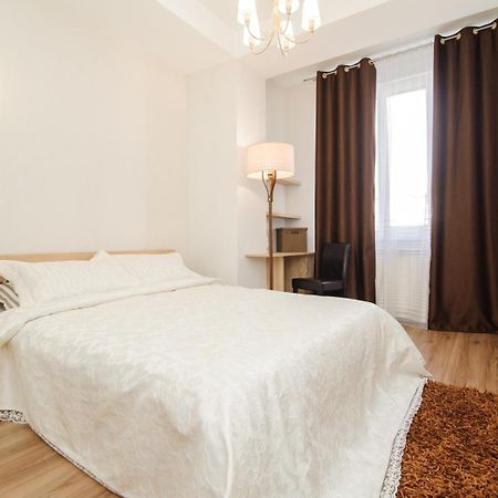 Extra Grand Lev Tolstoi Two Bedrooms Chisinau Exterior photo