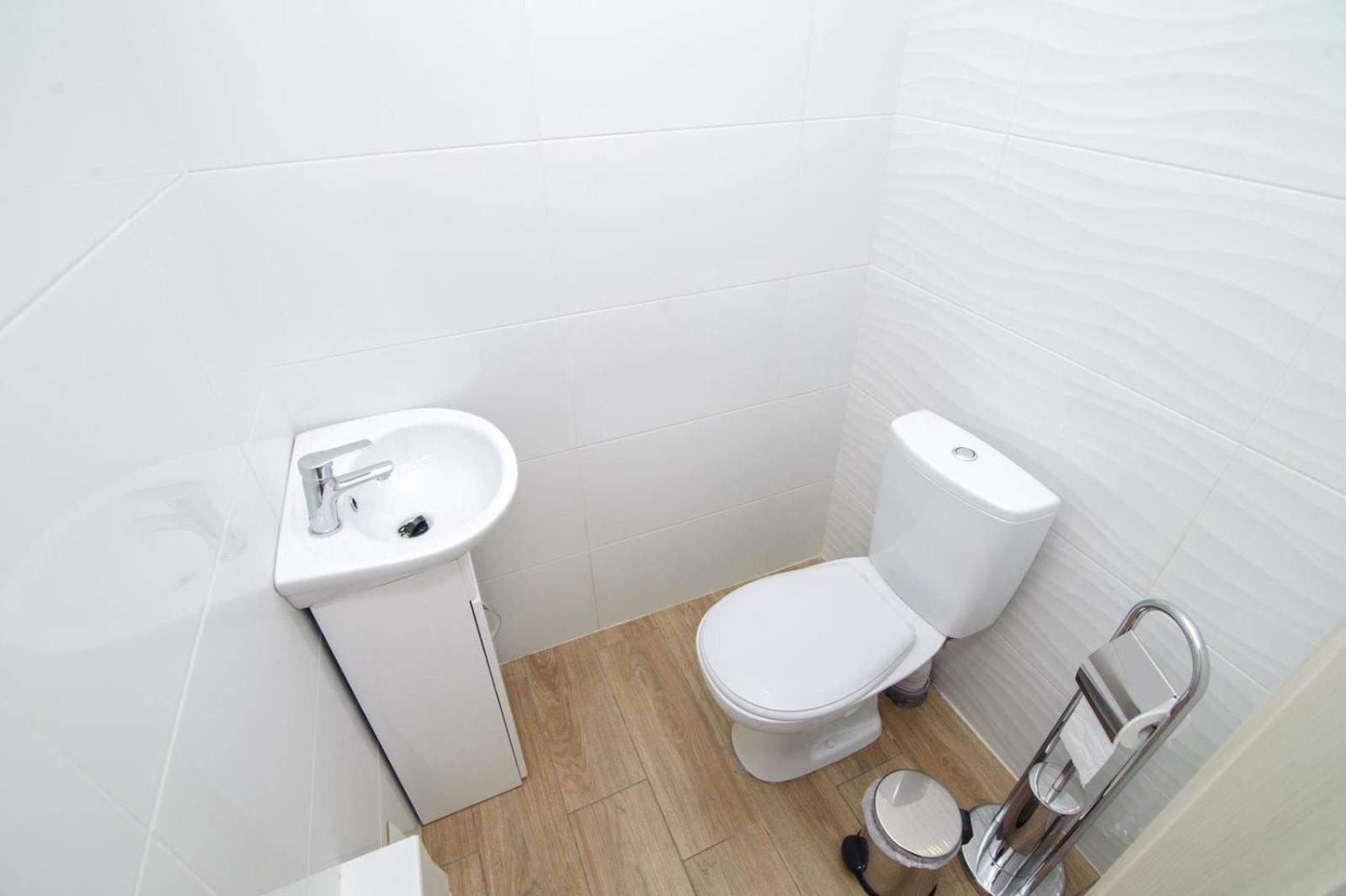 Extra Grand Lev Tolstoi Two Bedrooms Chisinau Exterior photo