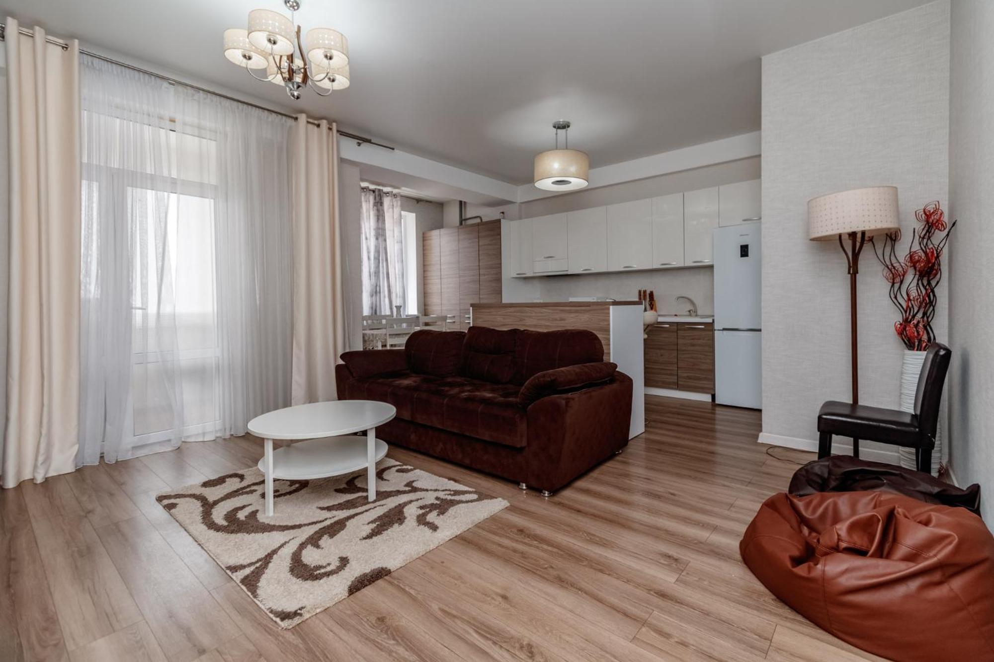 Extra Grand Lev Tolstoi Two Bedrooms Chisinau Exterior photo